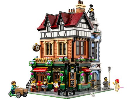 10350 | LEGO® ICONS™ Tudor Corner Supply