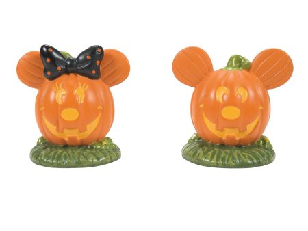 Mickey s Pumpkintown Topiaries For Cheap